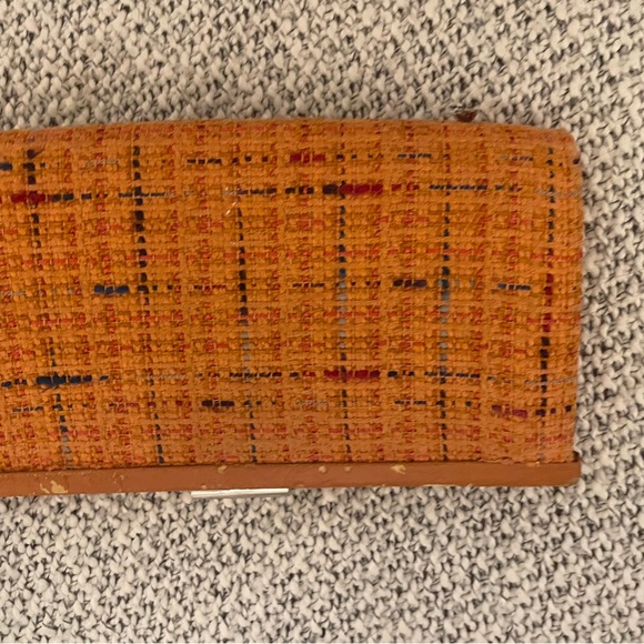 Clutch - Picture 4 of 4